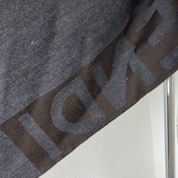 FEDNI Wool Insertia Brown Gray Fringe Unisex Scarf - Picture 6 of 7